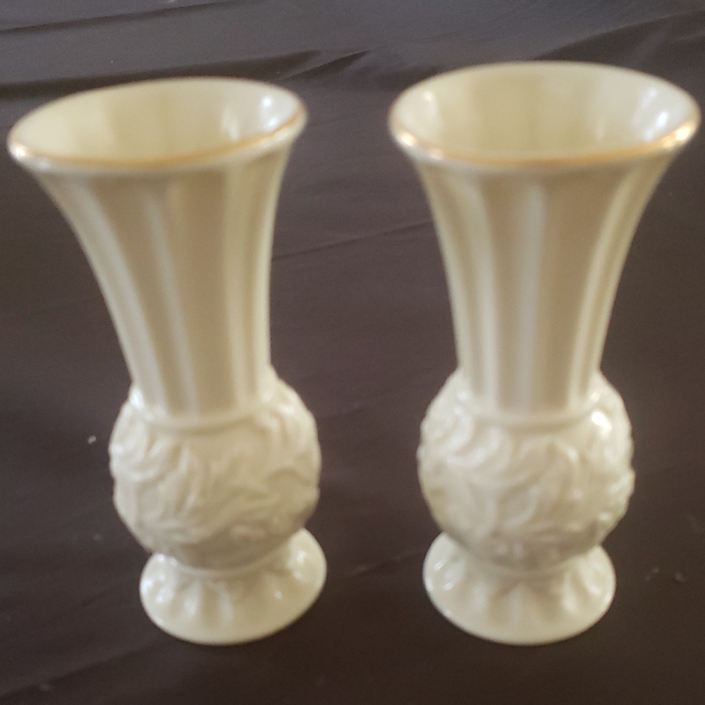 Elegant Lenox Cream Vase Set